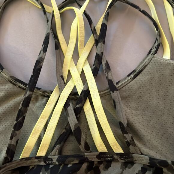 VS sport hunter green animal print with strappy neon back‎ sports bra - Picture 3 of 6